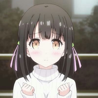 女子一件外套拽回两条命